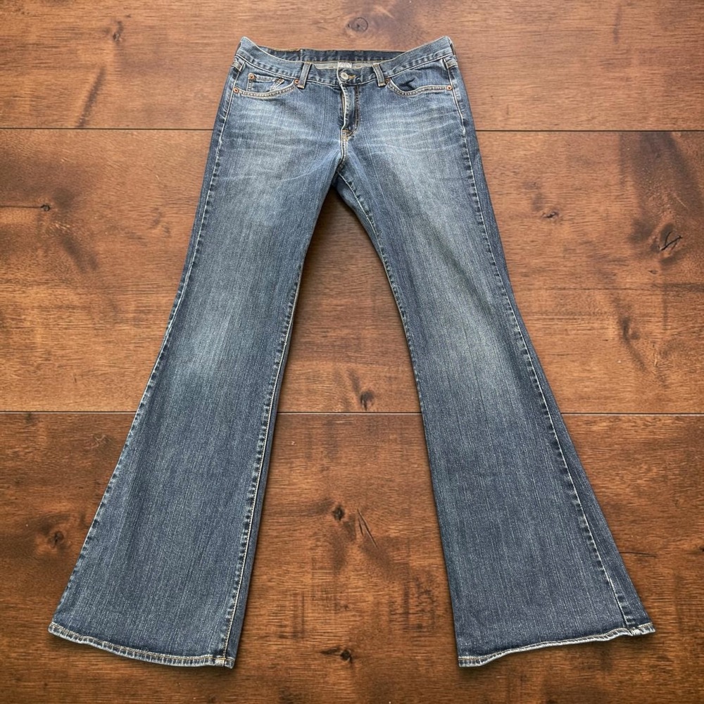 Vintage USA Lucky Brand Dungarees Flare Wide Leg Jeans Medium Wash Size 12 31